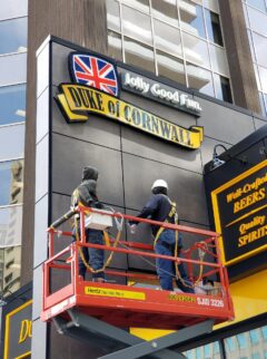 Duke of Cornwall<br>Toronto, ON Duke of Cornwall installation